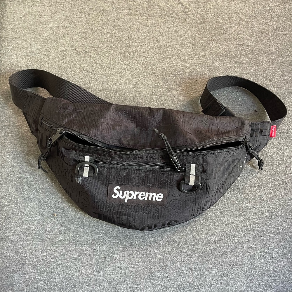 Supreme Black Crossbody Fanny Pack SS19